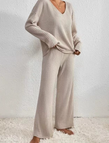 Stella™ - V-Ausschnitt Luftiges und Bequemes Zweiteiliges Set